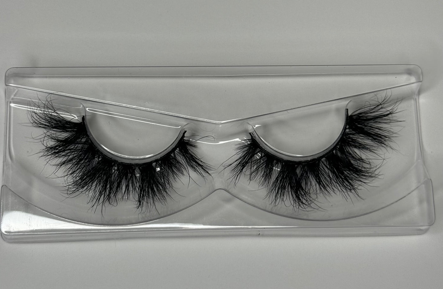 “Diva" Lashes