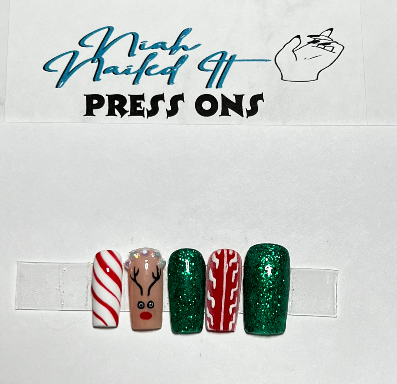 "Winter Holiday Junky" - Press On Nails